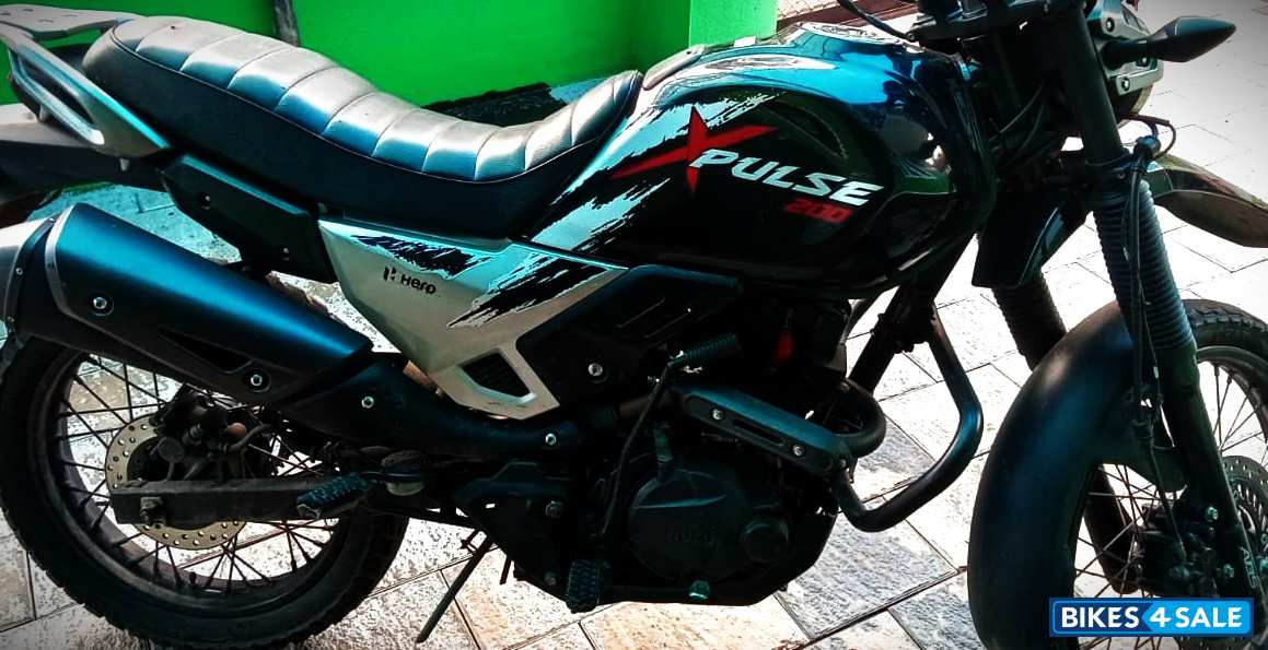 Black Hero XPulse 200