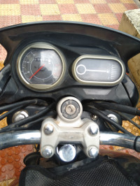 Bajaj V15