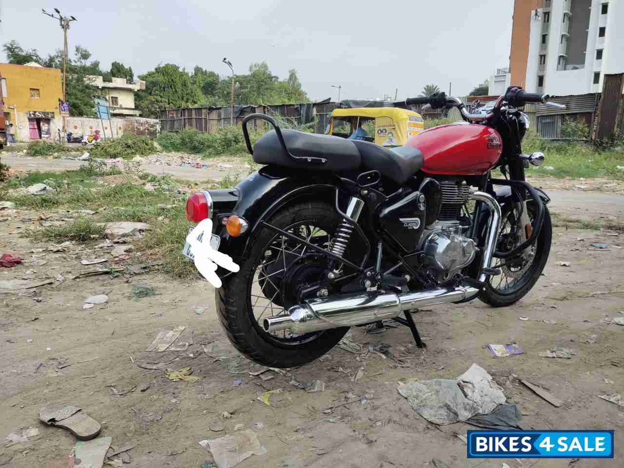 Red Royal Enfield Classic 350 BS VI