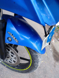 Blue Suzuki Gixxer SF