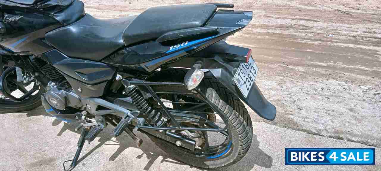 Blue Black Bajaj Pulsar 150 BS6