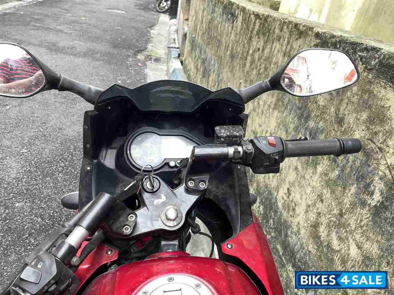 Red Bajaj Pulsar 220F