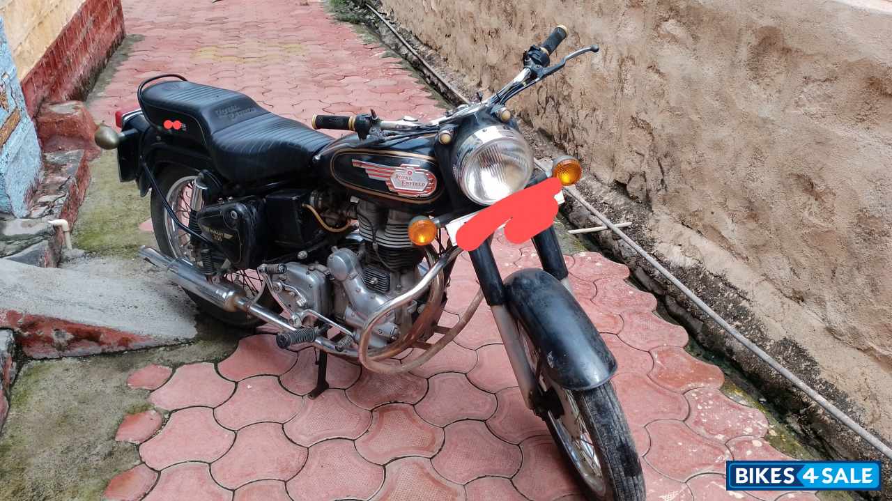 Black Royal Enfield Bullet Standard 350