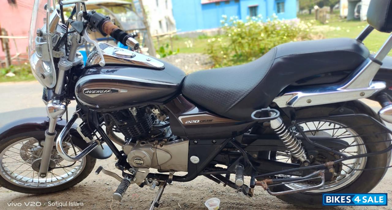 Bajaj Avenger Cruise 220