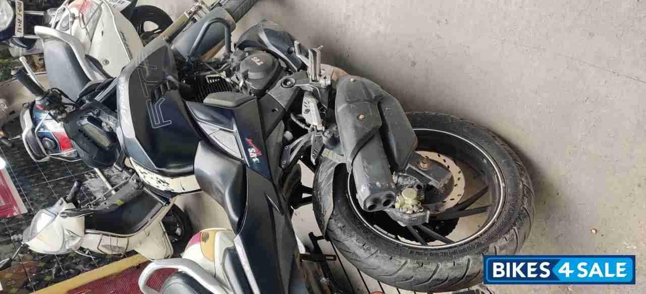 TVS Apache RTR 200 4V