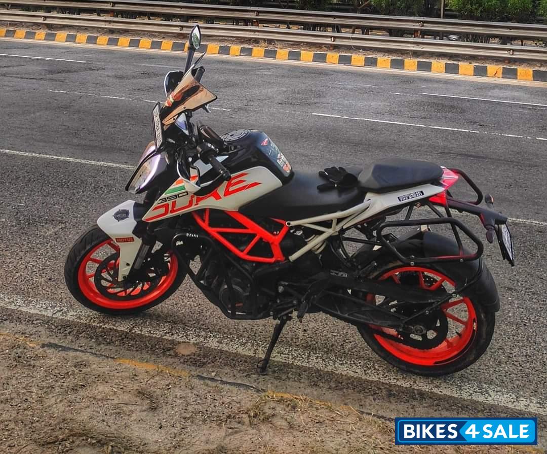 White KTM Duke 390