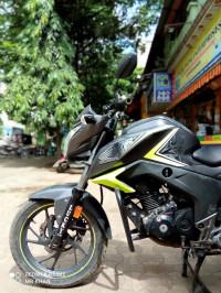 Honda CB Hornet 160R