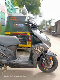 Yamaha Cygnus Ray ZR