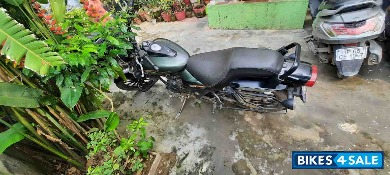 Bajaj Avenger Street 220