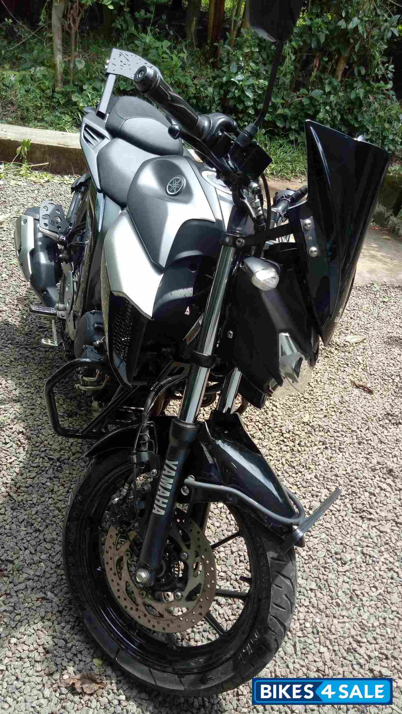 Matte Black Yamaha FZ25