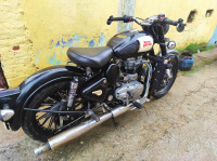 Black Royal Enfield Classic 350