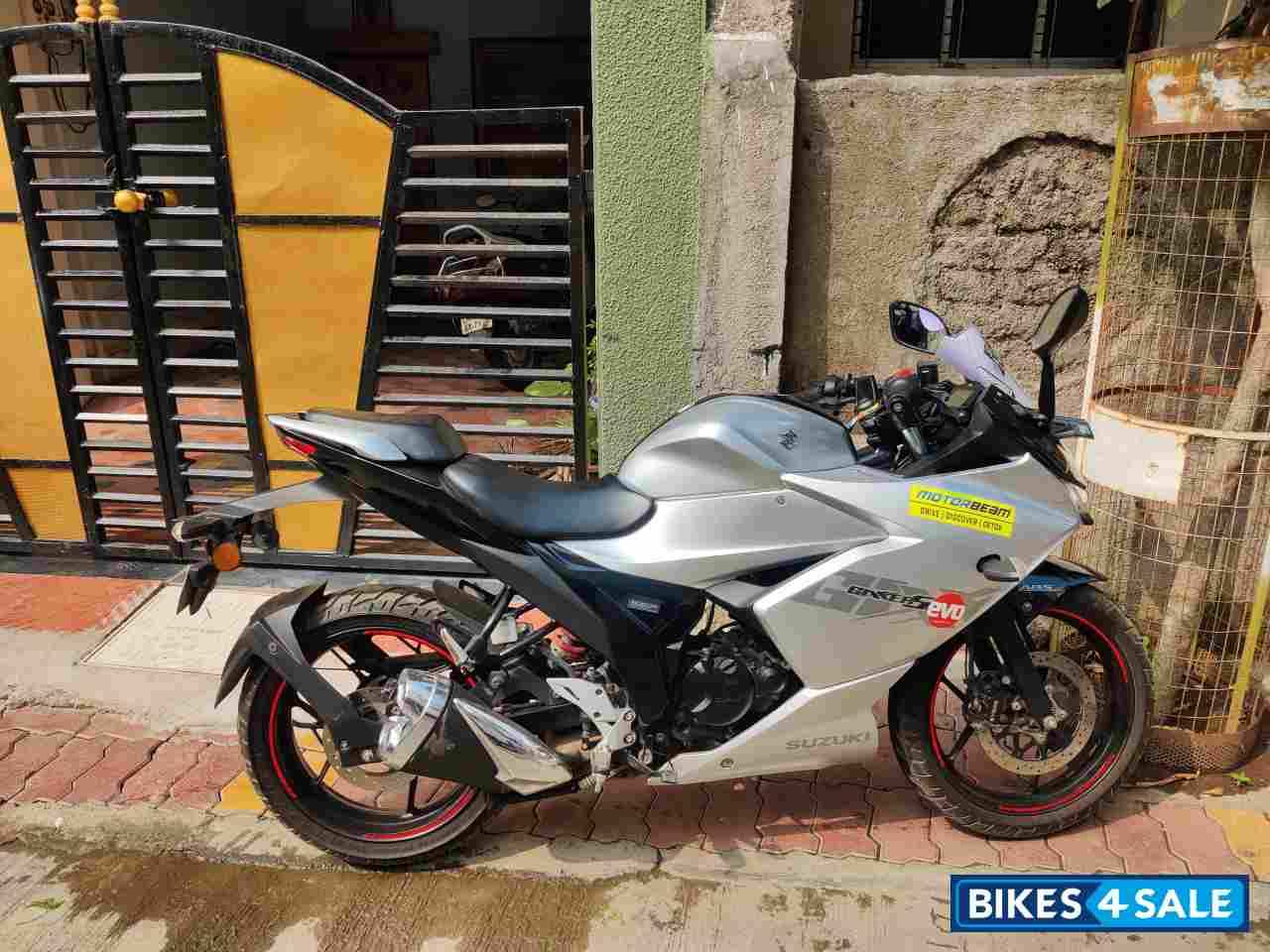 Suzuki Gixxer SF Fi 2019 new version model