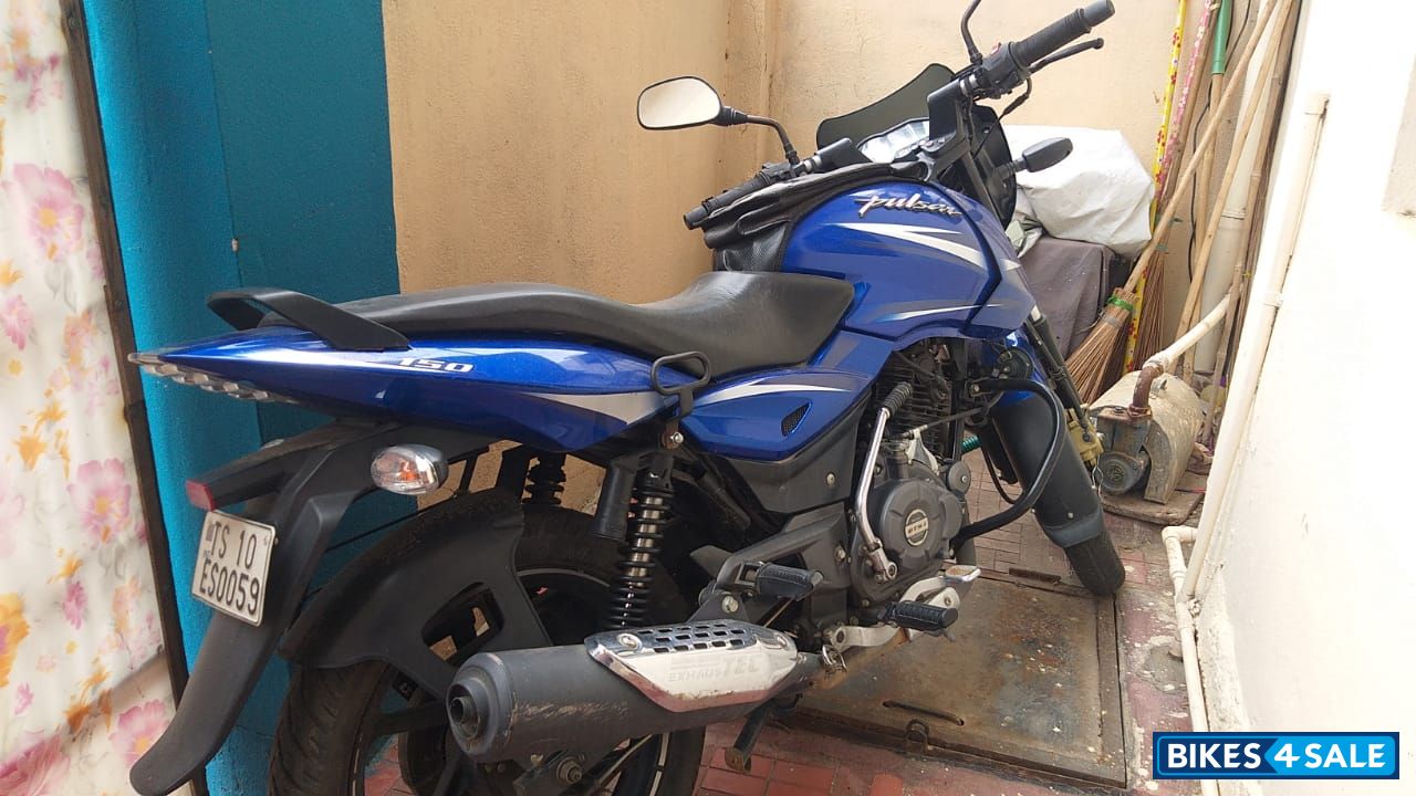 Blue Bajaj Pulsar AS 150