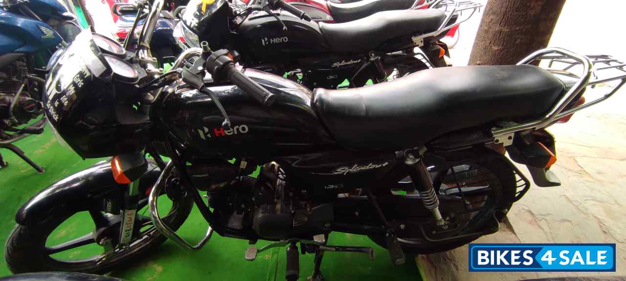 Hero Splendor Plus Black and Accent