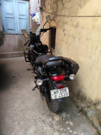 Black Bajaj Avenger 180 DTS-i
