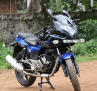 Bajaj Pulsar 220F 2015 Model