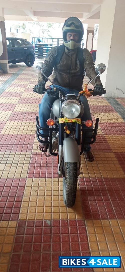 Gun Metal Grey Royal Enfield Classic 350 Dual Channel BS6