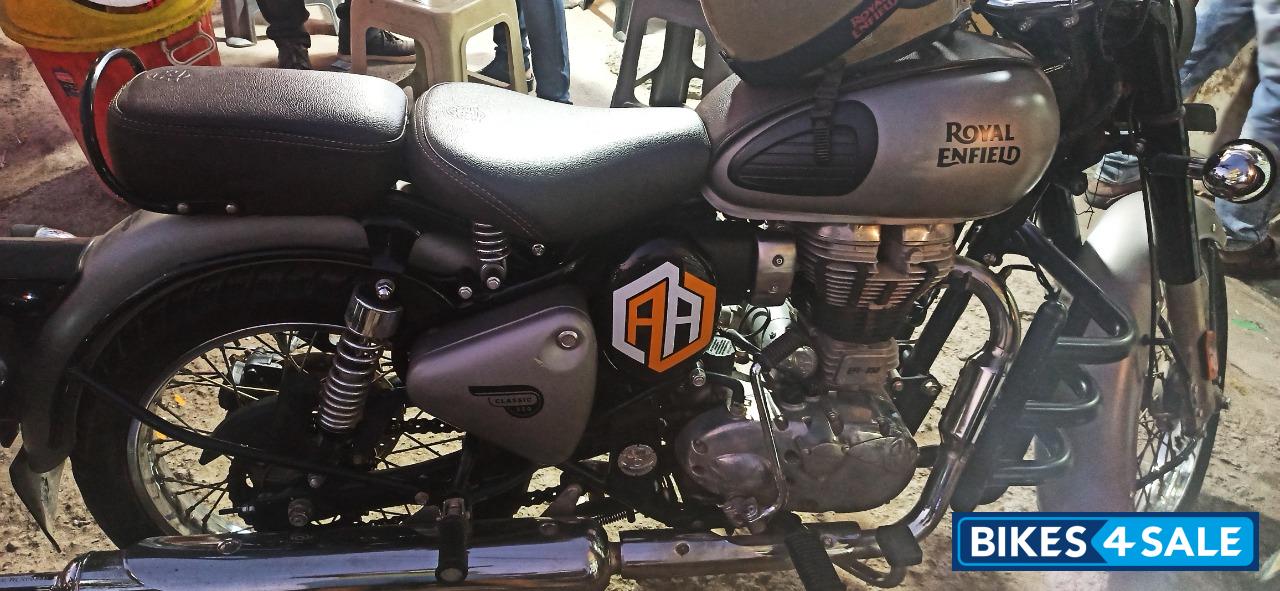 Gun Metal Grey Royal Enfield Classic 350 Dual Channel BS6