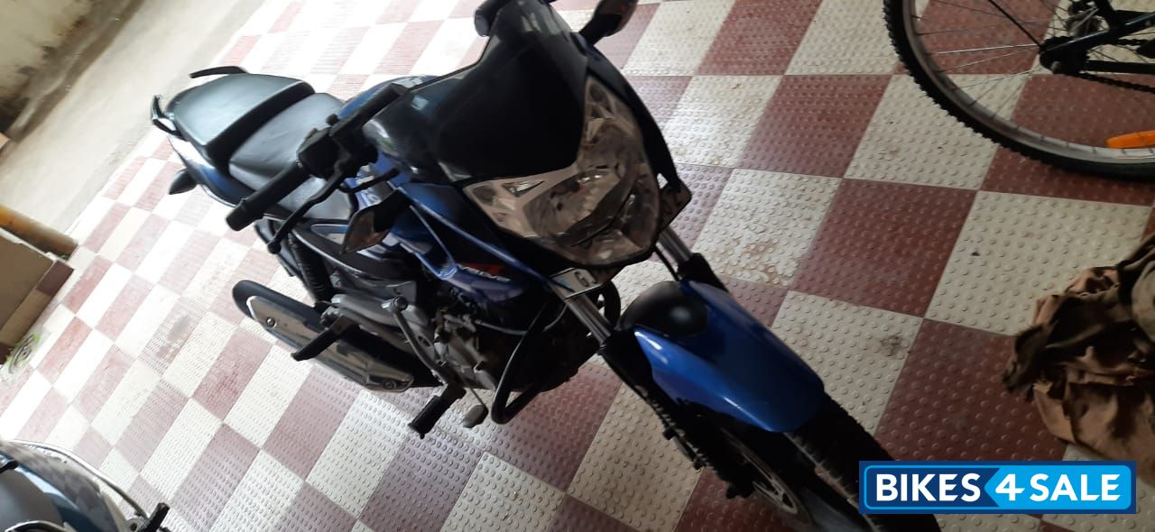 Blue Bajaj Pulsar 135LS Blue Bajaj Pulsar 135LS