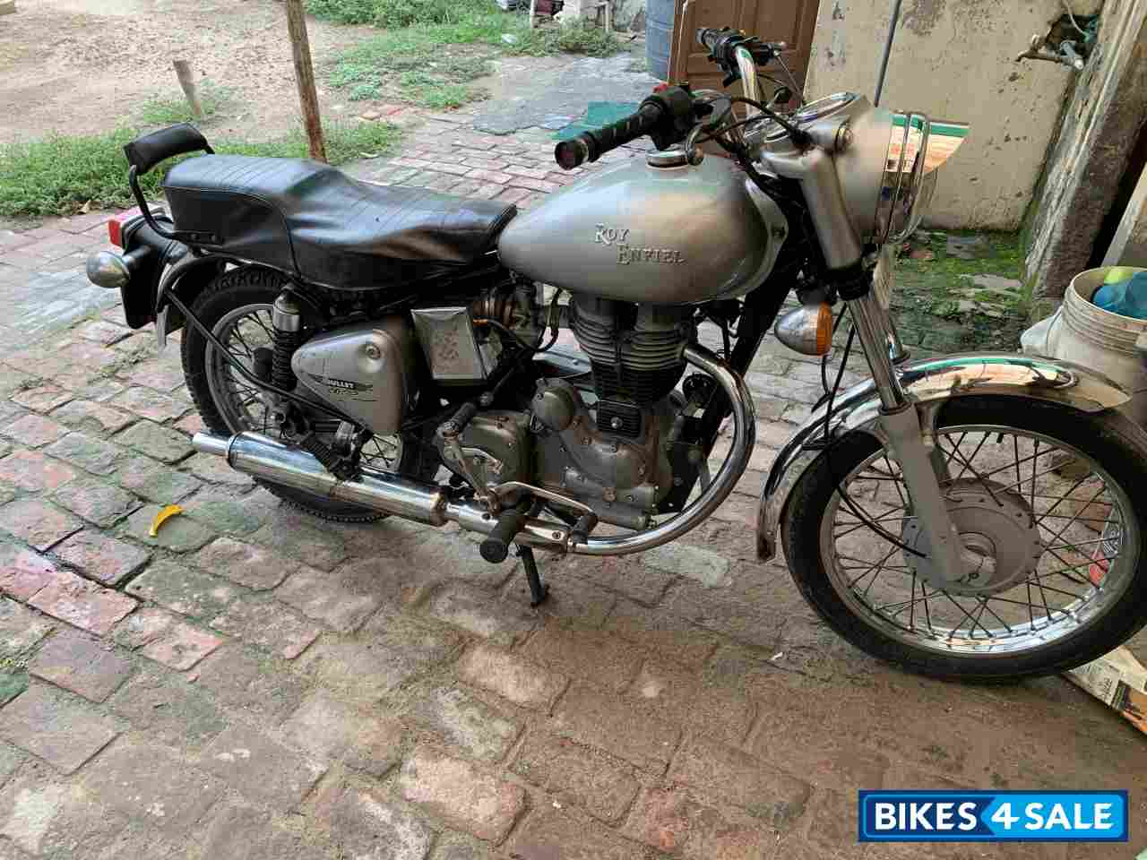 Silver Royal Enfield Classic 350