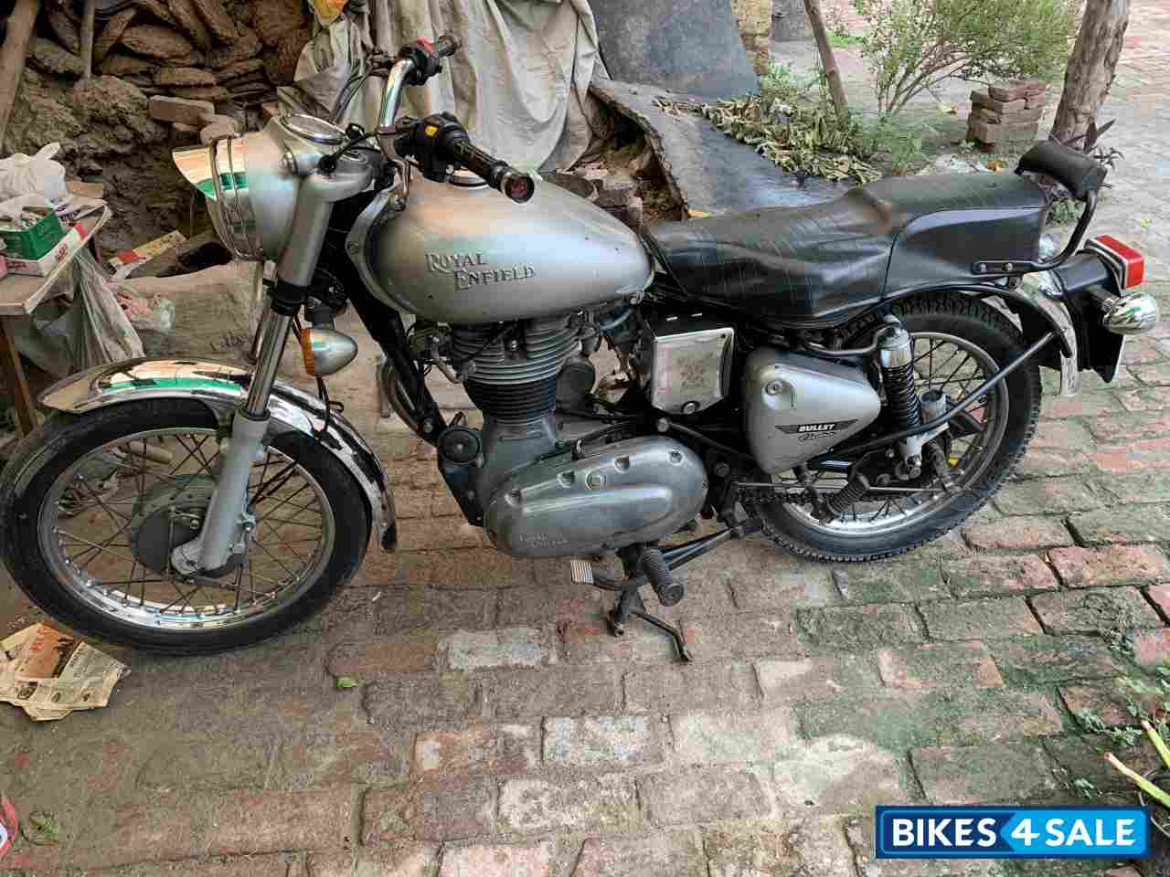 Silver Royal Enfield Classic 350