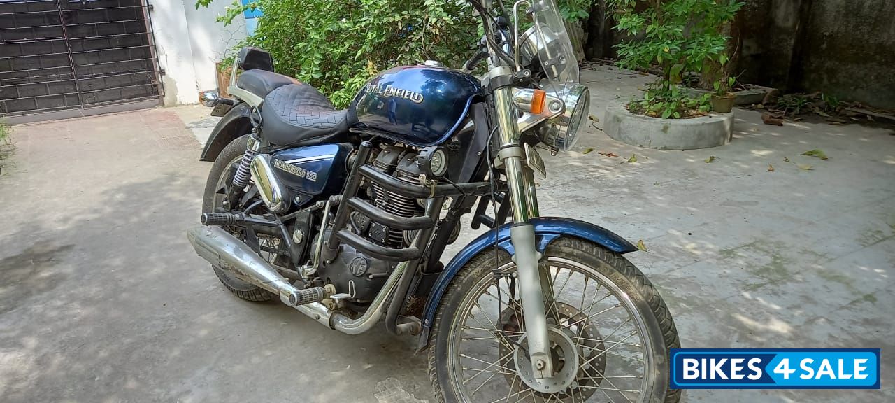 Blue Royal Enfield Thunderbird 350