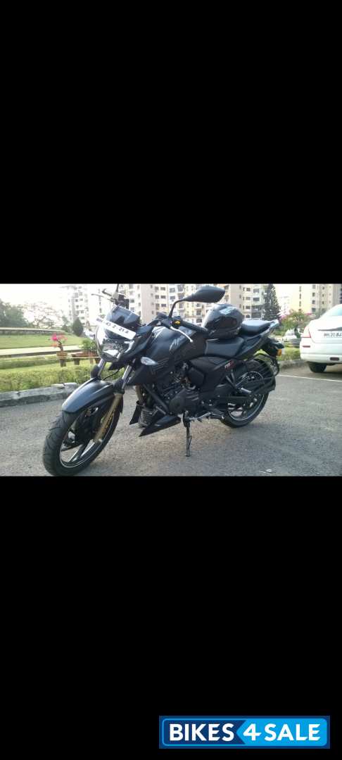Black TVS Apache RTR 200 4V
