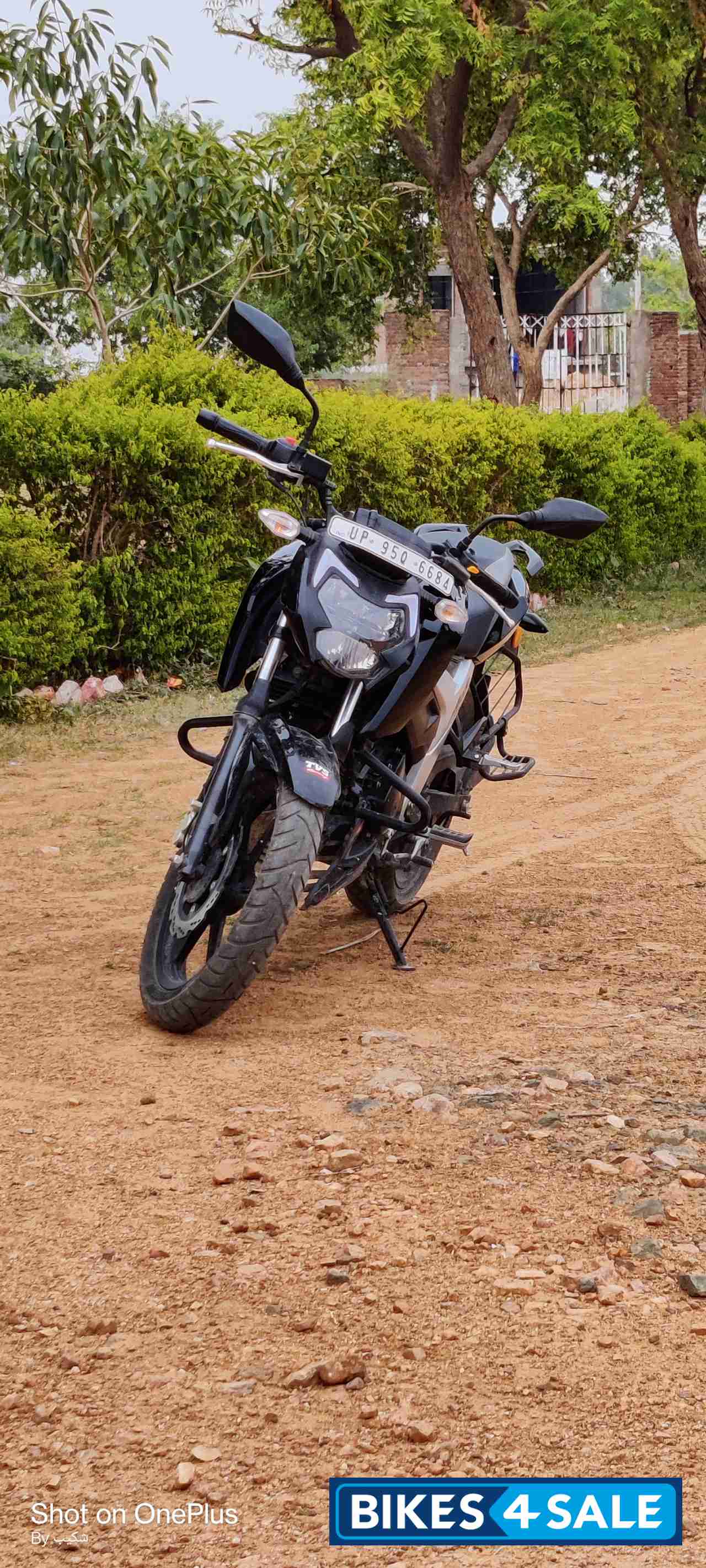 TVS Apache RTR 160 4V BS6