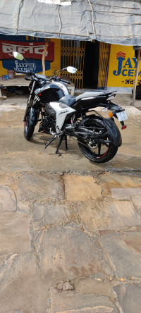 TVS Apache RTR 160 4V BS6