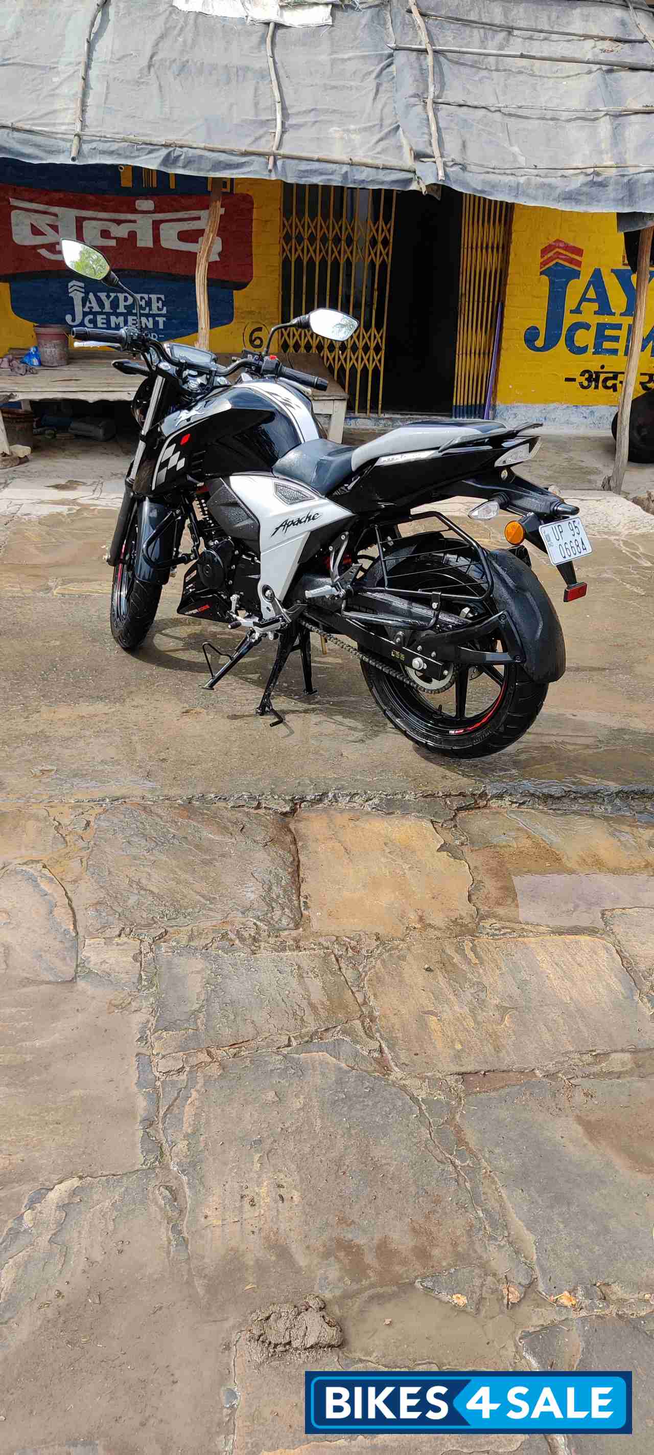 TVS Apache RTR 160 4V BS6 TVS Apache RTR 160 4V BS6