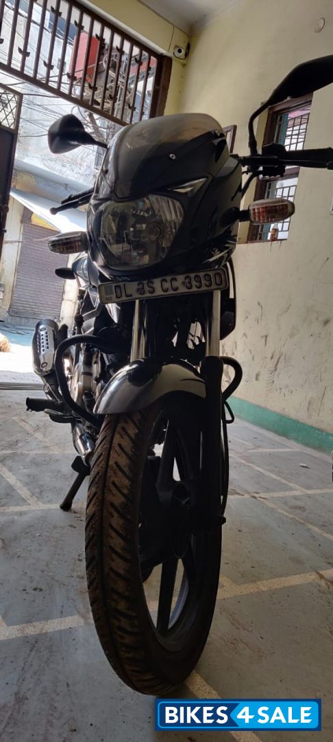 Black Bajaj Pulsar 150