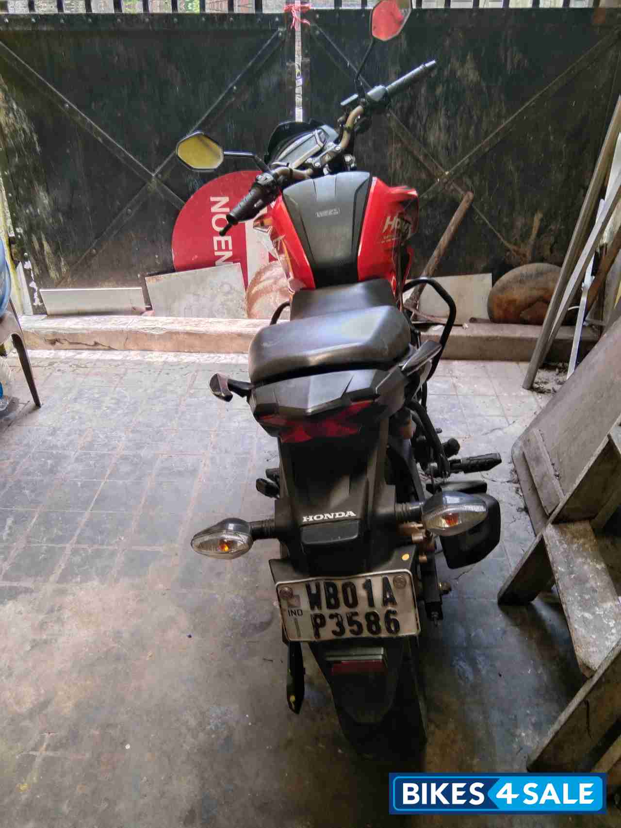 Honda CB Hornet 160R