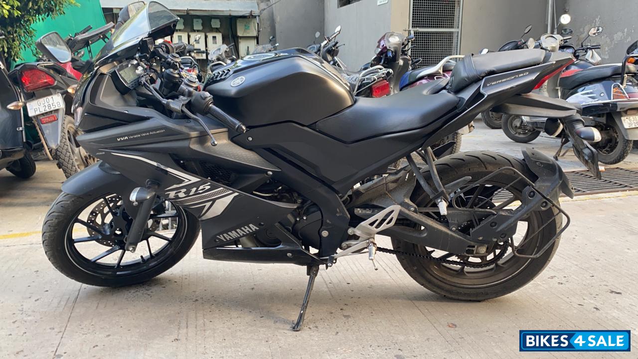 Matt Black Yamaha YZF R15 S V3.0