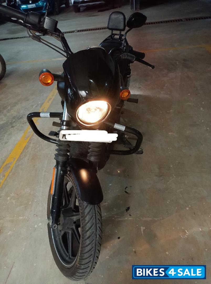 Black Harley Davidson Street 750