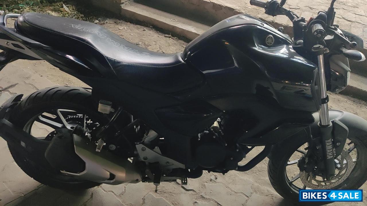 Black Yamaha FZ-S FI V3