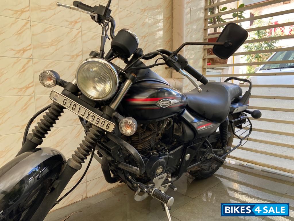 Bajaj Avenger Street 220