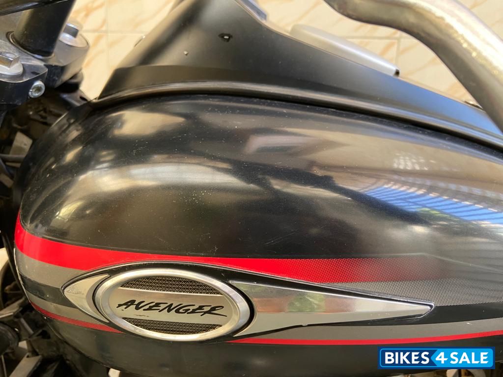 Bajaj Avenger Street 220