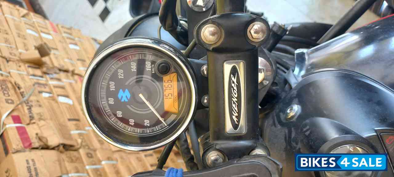 Bajaj Avenger Street 220