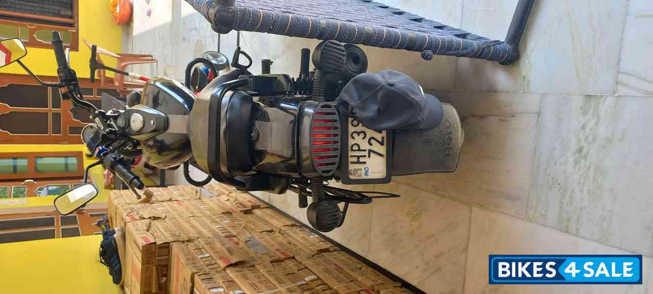 Bajaj Avenger Street 220