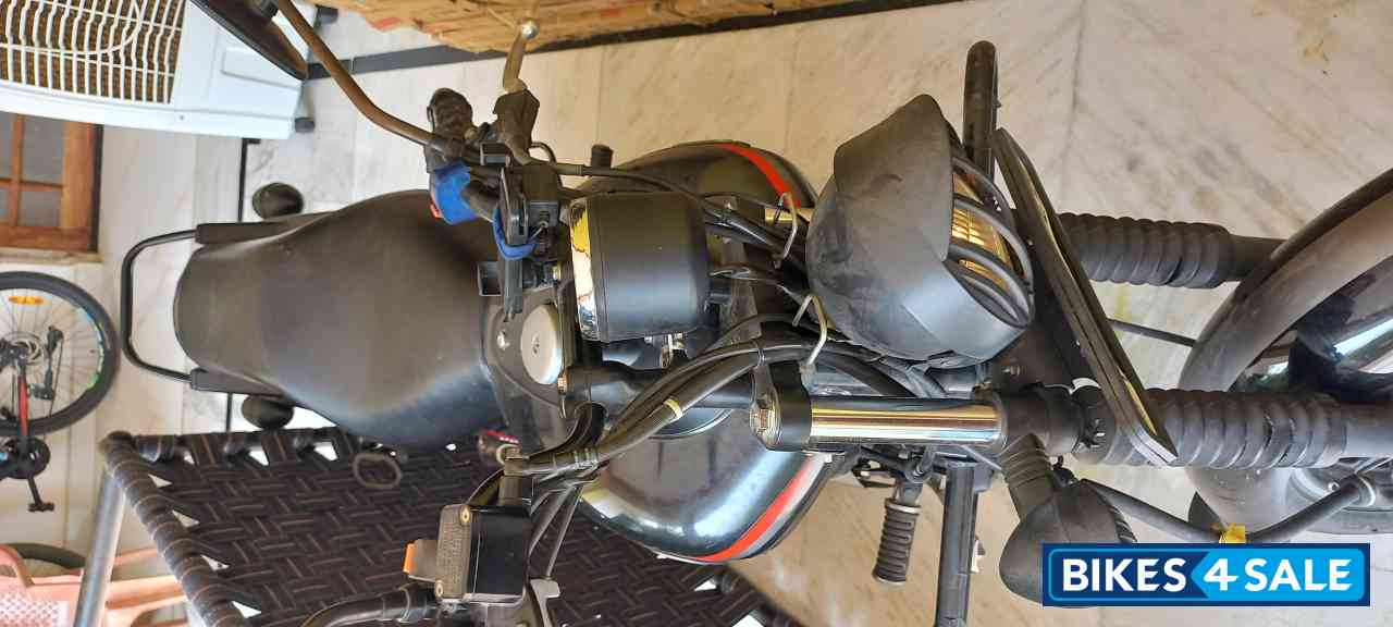 Bajaj Avenger Street 220