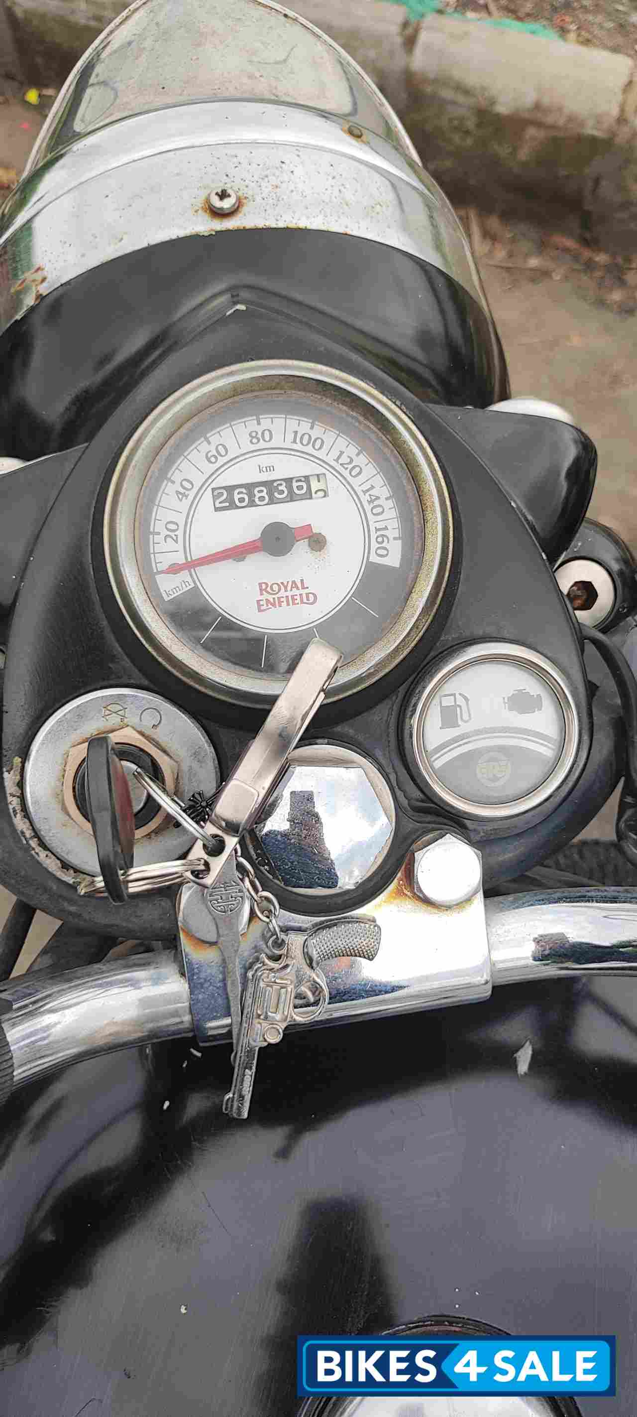 Black Royal Enfield Classic 500