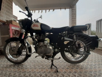 Black Royal Enfield Classic 350