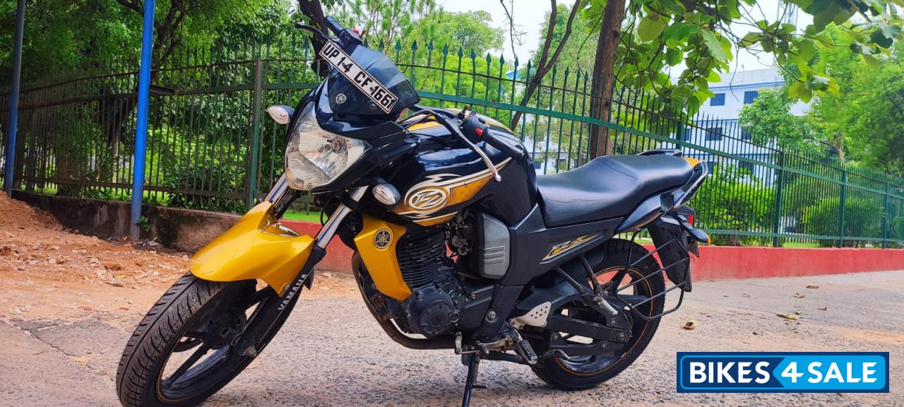 Yamaha FZ-S