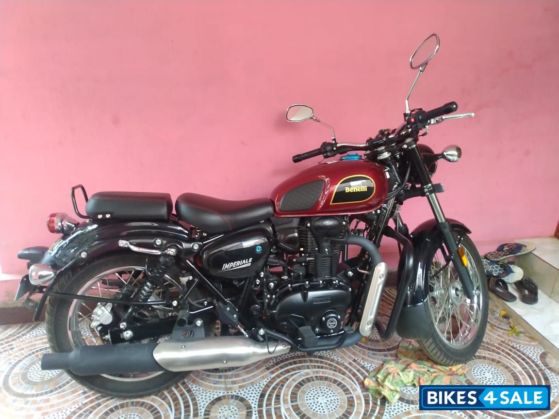 Red Benelli Imperiale 400