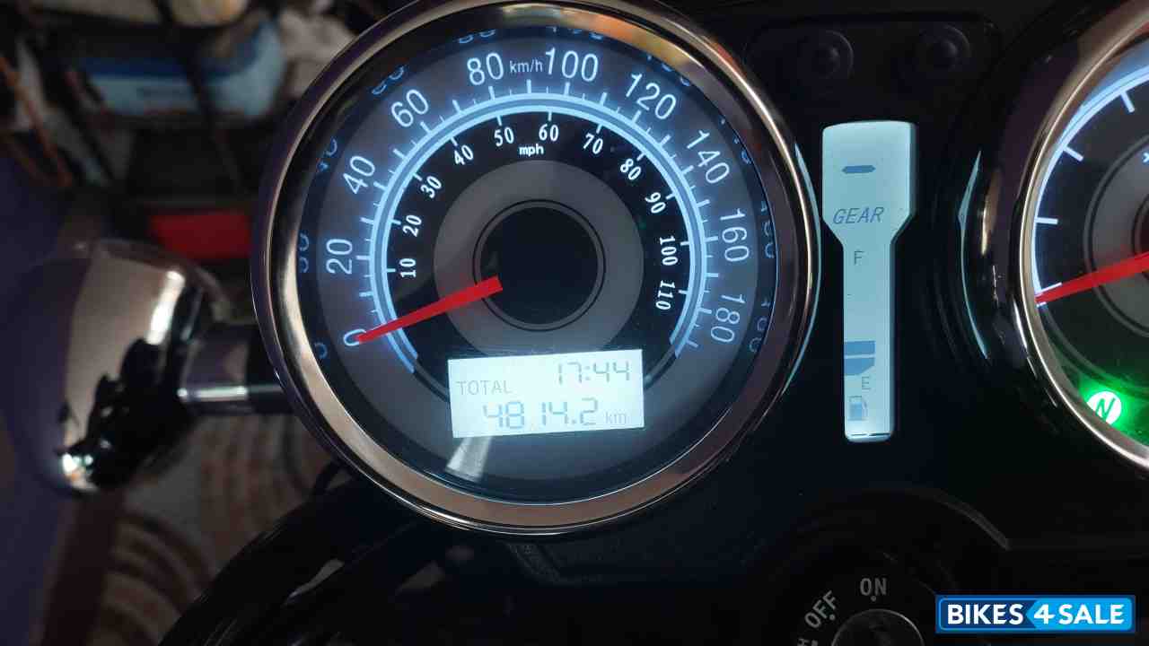 Red Benelli Imperiale 400