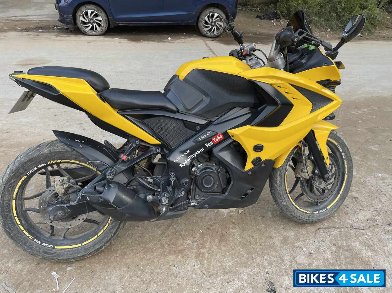 Bajaj Pulsar RS 200