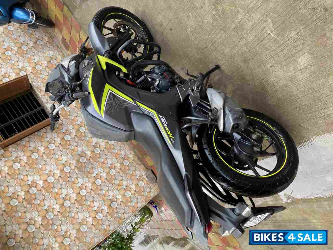 Honda CB Hornet 160R