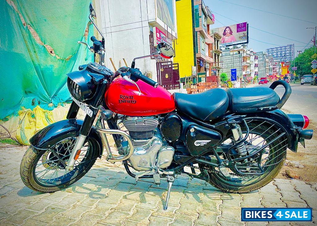 Royal Enfield Classic 350 Redditch Red