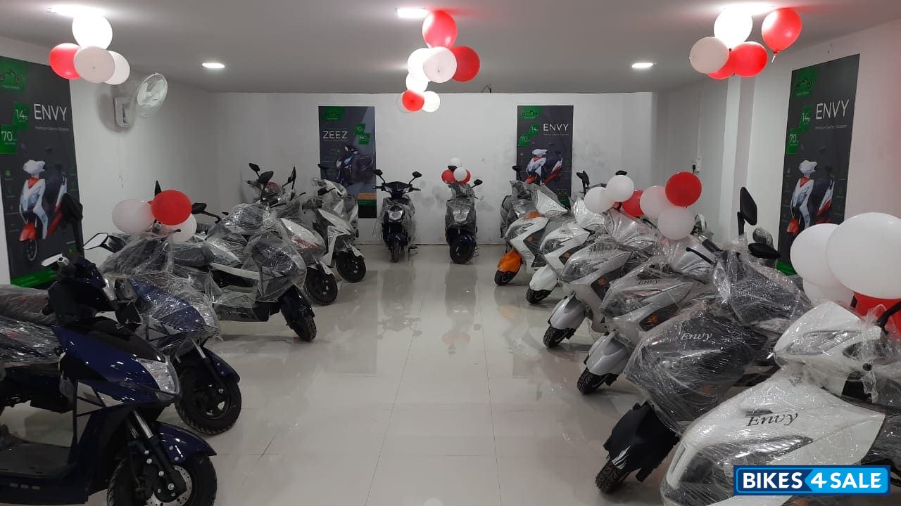 Crayon Motors 2022 Envy