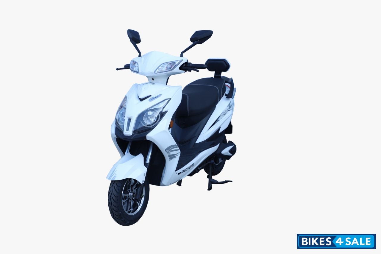 Crayon Motors 2022 Envy